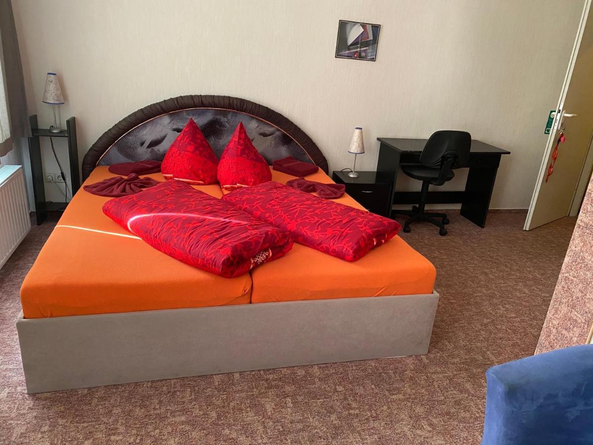 Alte Schmiede Hotel Weisswasser Eksteriør billede